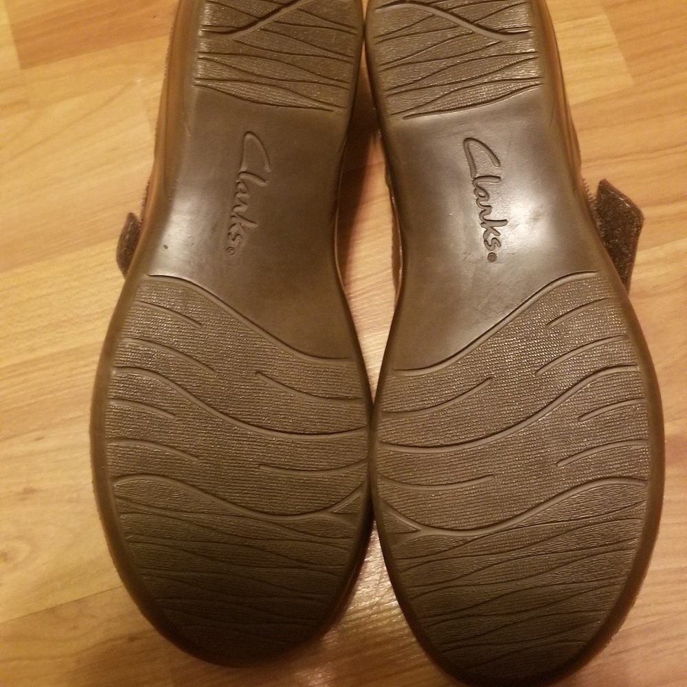 Clarks - Picture 5 of 7